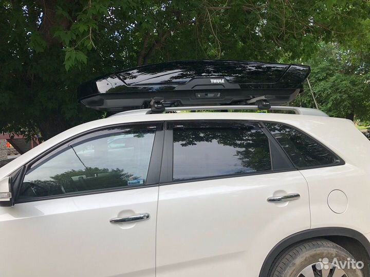 Автобокс багажник на крышу Thule для KIA Sorento