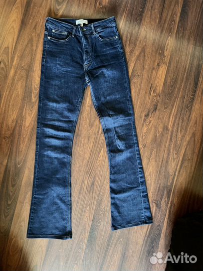 Джинсы клеш mango