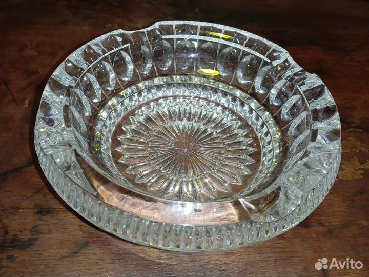 Хрустальная пепельница