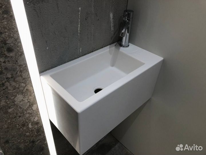 Раковина из искусственного камня