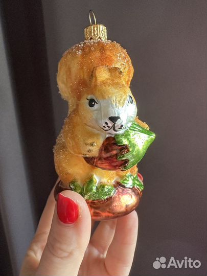 Елочная игрушка белочка с орехом irena co