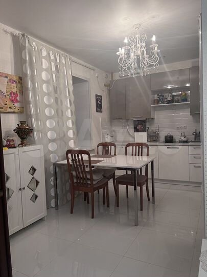 3-к. квартира, 86,5 м², 2/6 эт.