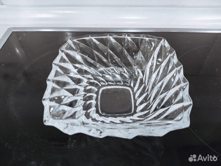 Хрустальная ваза конфетница