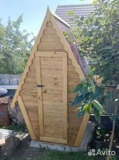 Дачный туалет деревянный