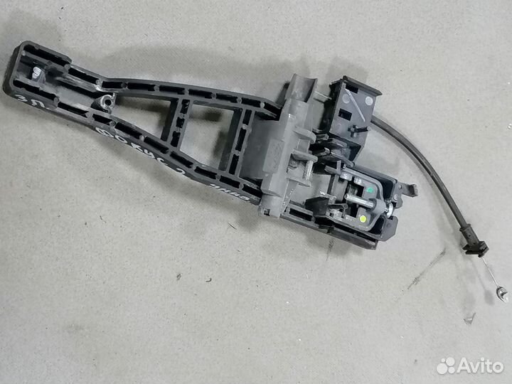 Кронштейн ручки двери зад.универсал Ford Focus 2