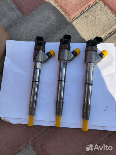 Форсунка топливная Bosch 0445110584