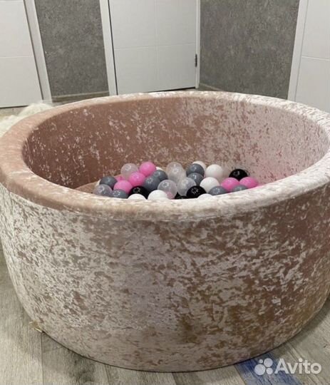 Детский сухой бассейн с шариками