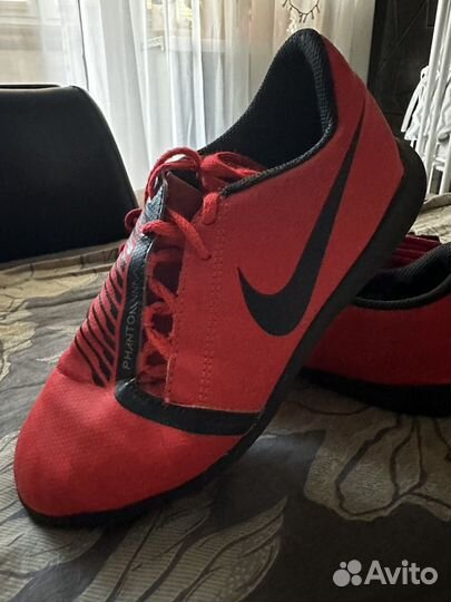 Футбольные бутсы nike