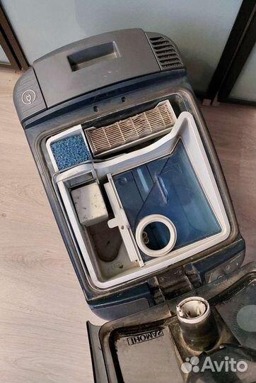 Пылесос Thomas Genius S1 работающий