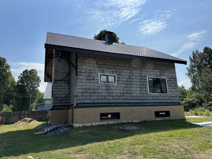 Дом 257 м² на участке 12 сот.