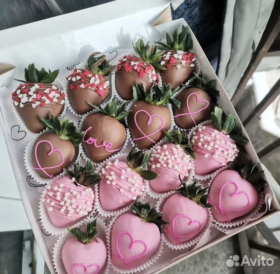 Клубника бананы в шоколаде / Букеты