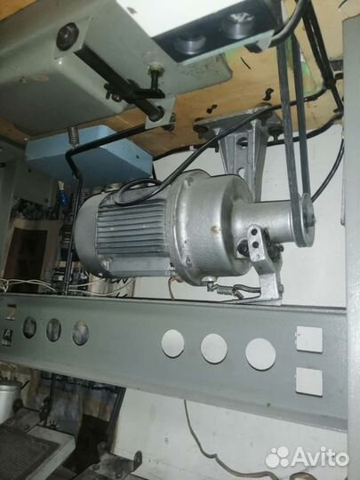 Промышленная швейная машина 1022м