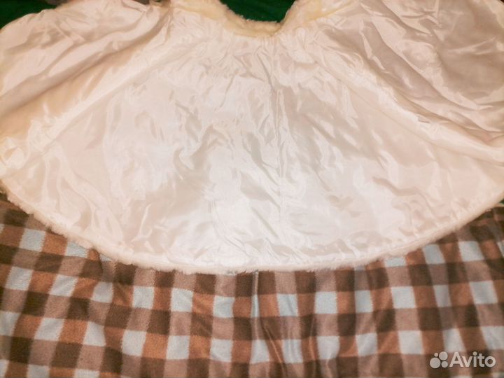 Меховая накидка женская белая