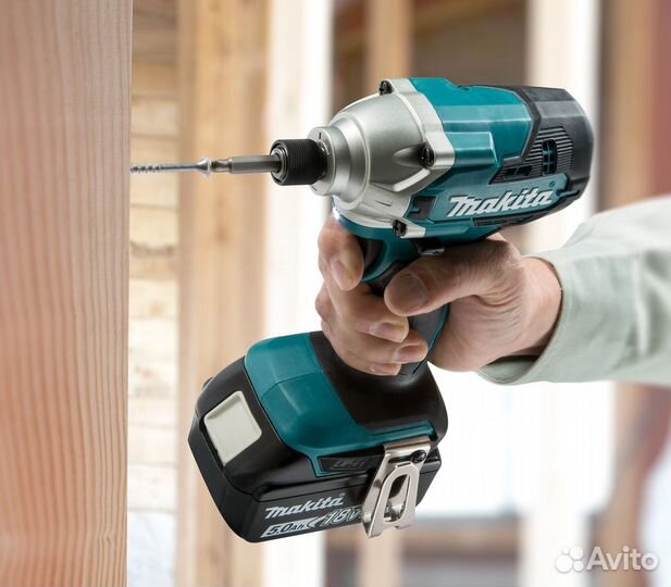 Шуруповерт Makita DTD156RFE