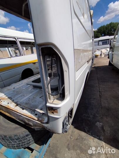 Задняя правая стойка Мерседес спринтер классик 909