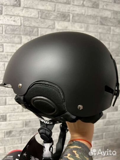 Шлем горнолыжный