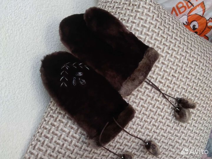 Варежки мутон новые