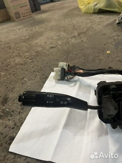 Блок подрулевых пепеключателей Mitsubishi Pajero 2