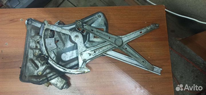 Стеклоподъёмник Эсп передний задний BMW E32