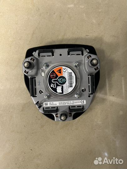 Подушка безопасности в руль Тойота Камри 70