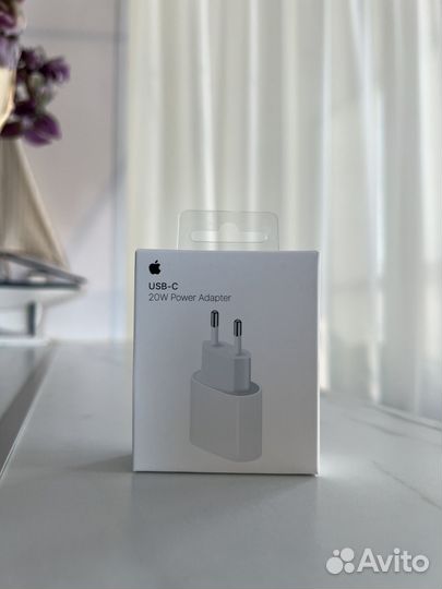 Адаптер питания Apple USB-C, 20 Вт