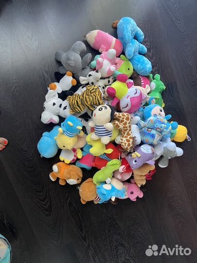 Игрушки из автомата 43 штуки