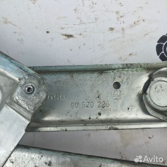 Стеклоподъемник передний правый Опель Вектра б