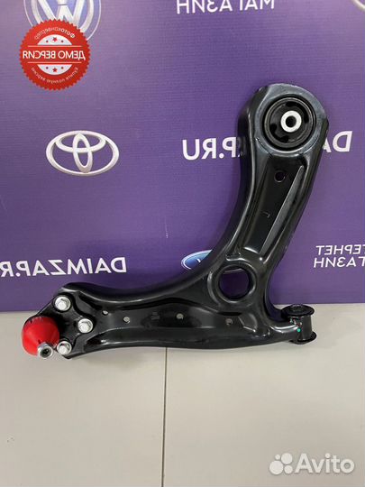 Рычаг Volkswagen Polo в сборе правый