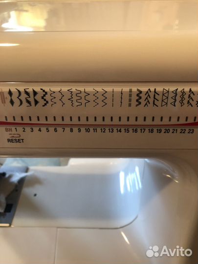 Швейная машина Janome