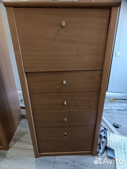 Стенка горка в гостиную бу