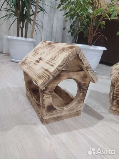 Кормушка для птиц, скворечник