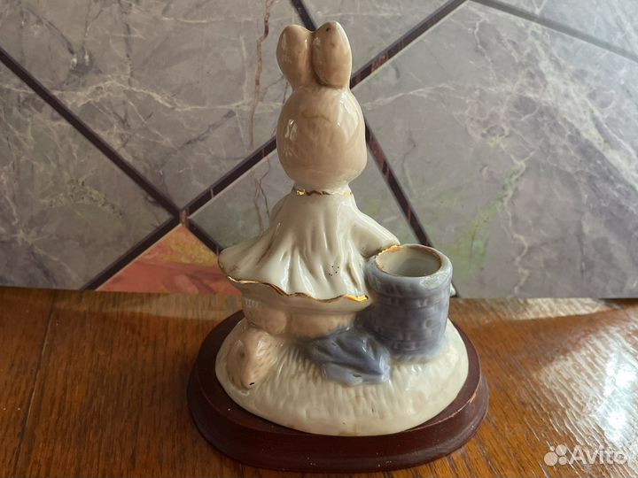 Фарфоровые статуэтки и вазы