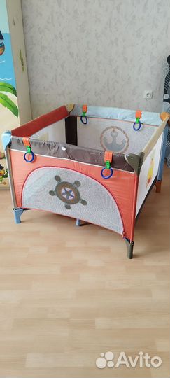 Манеж детский складной