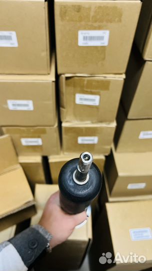 Передний амортизатор Lexus GX460