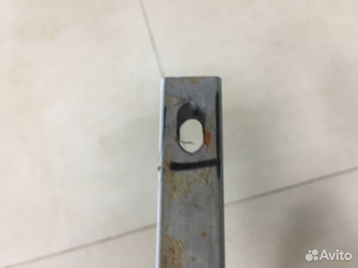 Петля крышки багажника Toyota Corolla E180 2013