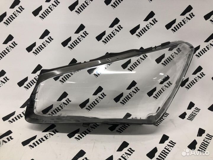 Левое стекло фары Infiniti QX80 2013-2017 LED