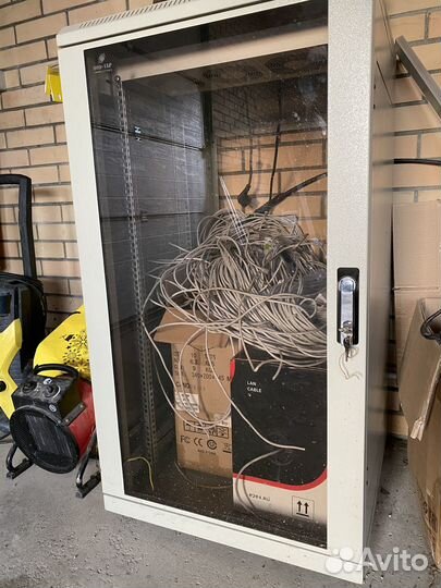 Шкаф телекоммуникационный