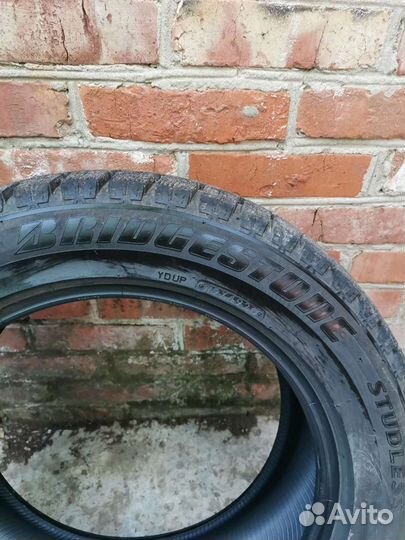 Bridgestone Blizzak Revo GZ 225/55 R17