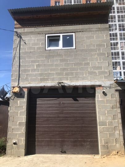 Гараж, > 30 м²