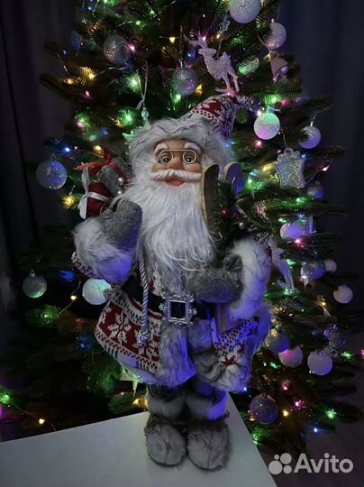 Дед Мороз под елку