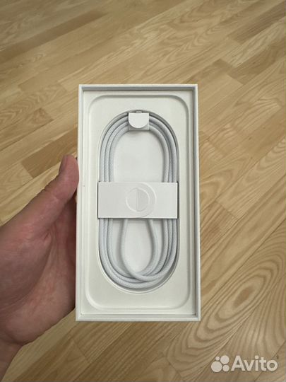 iPhone 16 pro 256 гб esim