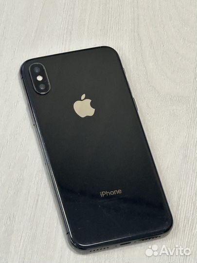 iPhone X, 64 ГБ