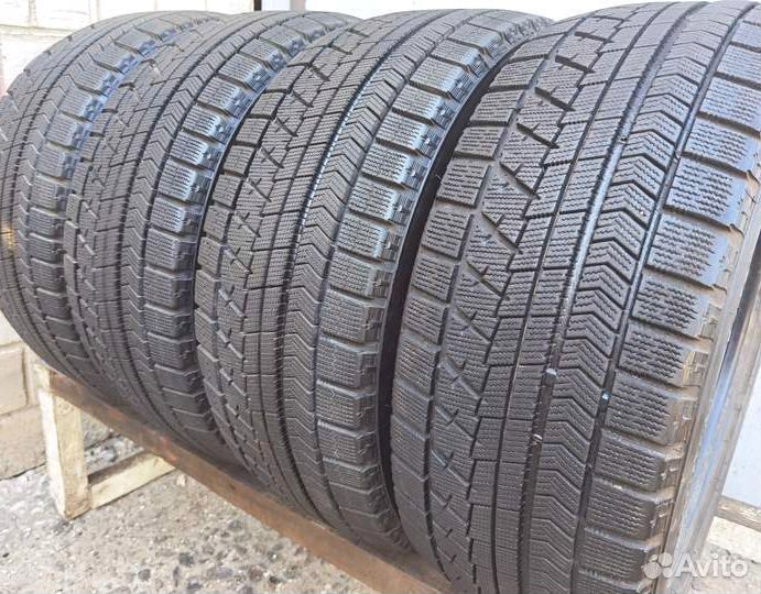 Bridgestone Blizzak VRX 225/50 R17 94Q