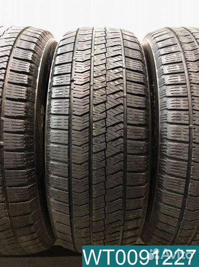 Bridgestone Blizzak VRX 215/60 R16 95T