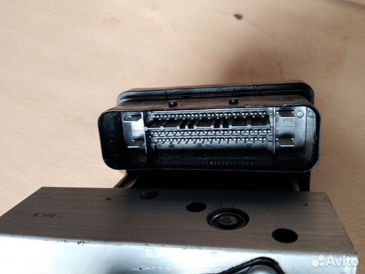 Блок ABS на Volvo S60