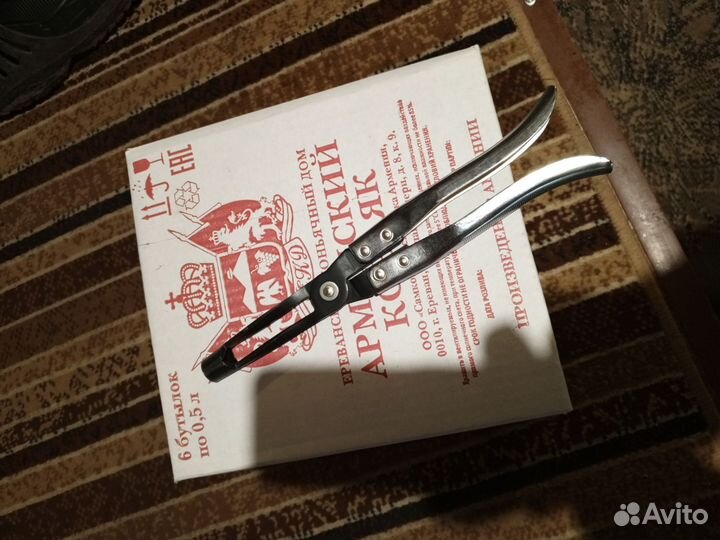 Съёмник маслосъёмных колпачков, новый