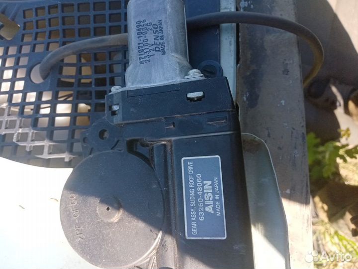 Моторчик люка Lexus RX 300/330/350/400H