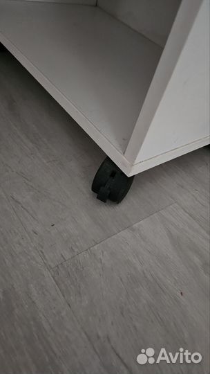 Маникюрный стол складной бу