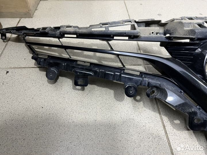 Решетка на Камри v70 под камеру