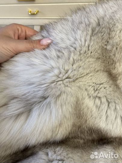 Шуба из арктической лисы белая